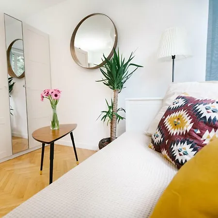 Daire Concierge Square Grzybowski *