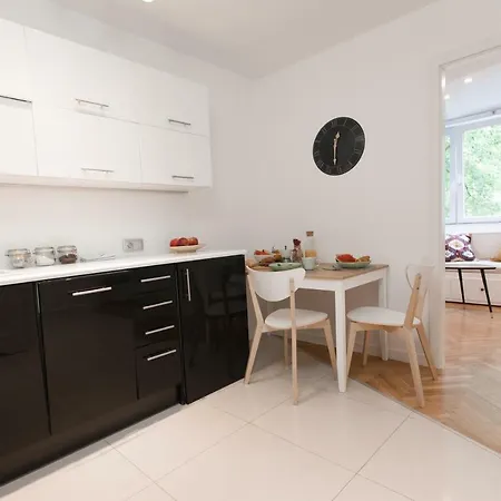 Concierge Square Grzybowski *