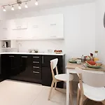 Apartment Concierge Square Grzybowski *